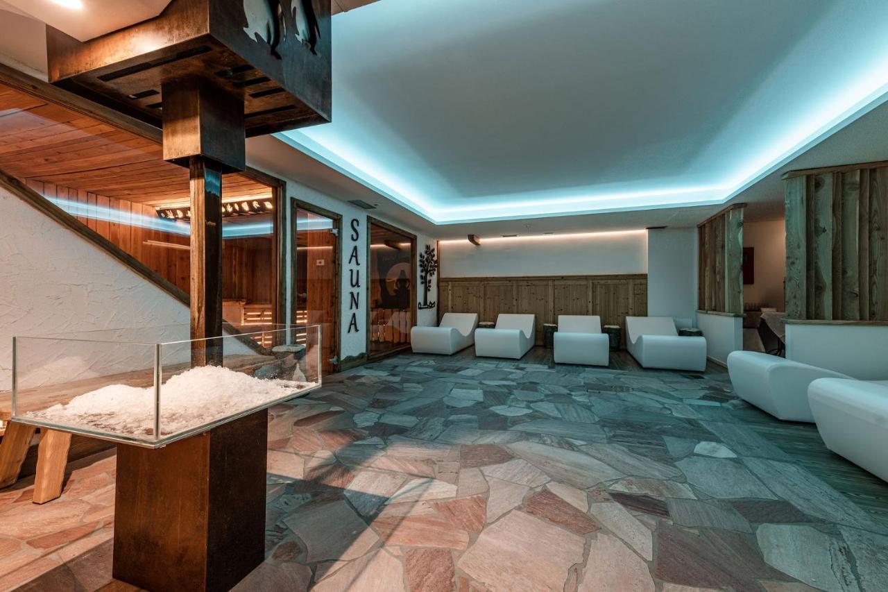 Ariston Garden & Hotel