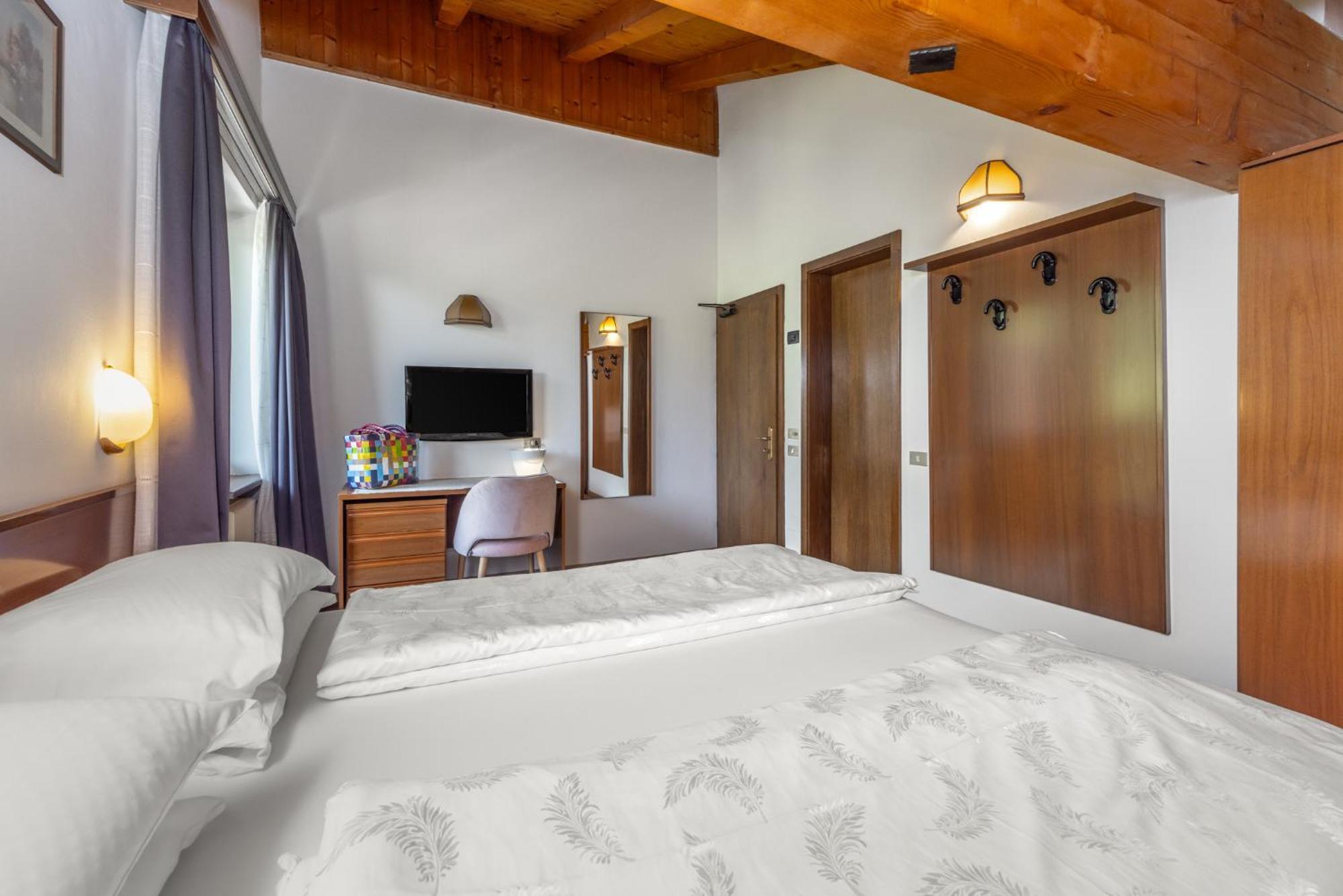 Ariston Garden & Hotel 3*