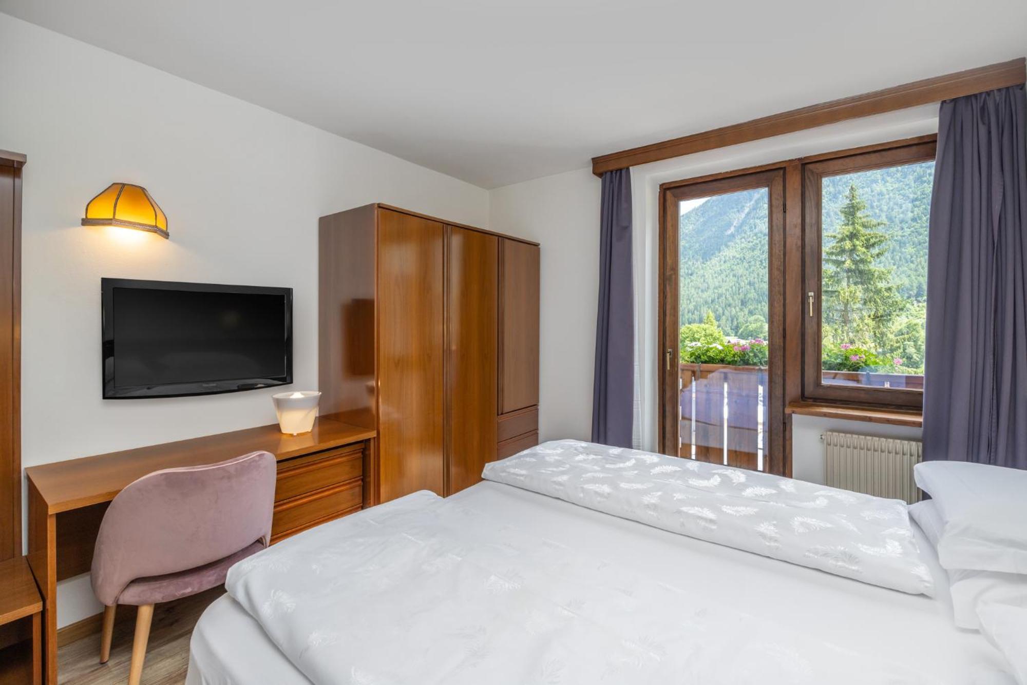 Ariston Garden & Monclassico