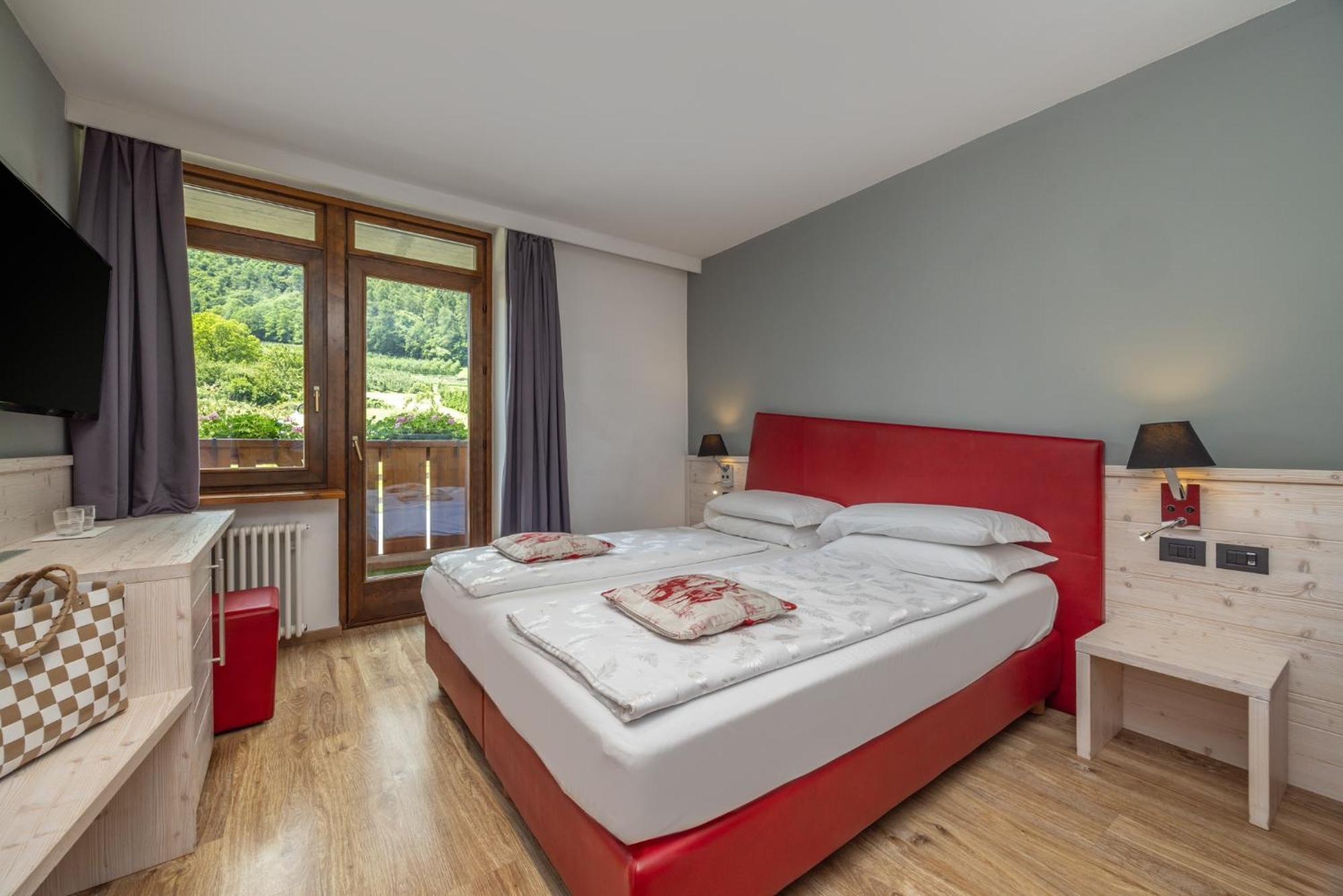 Ariston Garden & Hotel