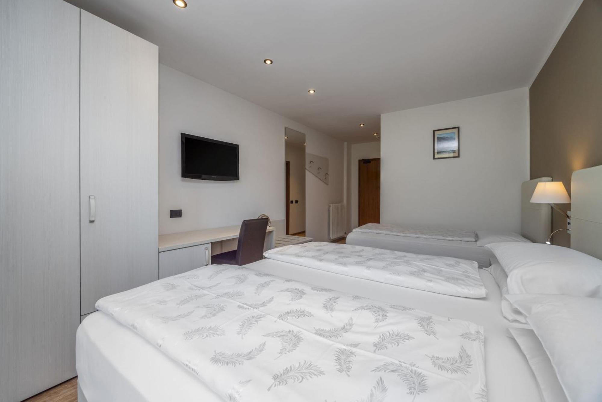Ariston Garden &